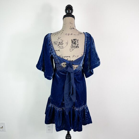 Free People NWT Easy To Love Embroidered Smocked Shift Blue Dress Size XS - Picture 3 of 6